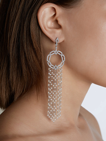 Round Sapphire, White Pearl & White Gold Earrings, 2