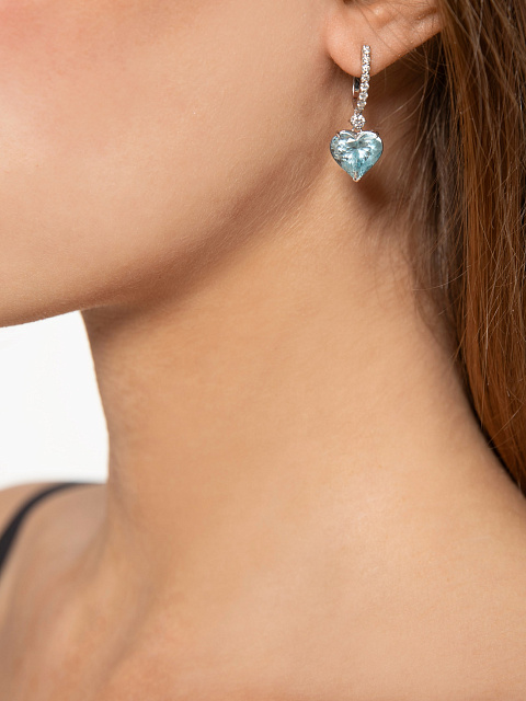 White gold earrings with heart-cut aquamarine and diamonds, 3