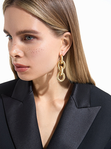 Yellow gold hoop earrings, 2