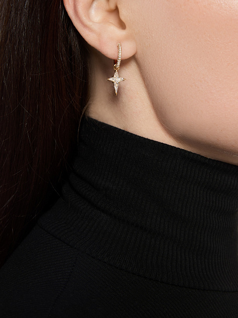 Asymmetrical yellow gold hoops with pendant, 2