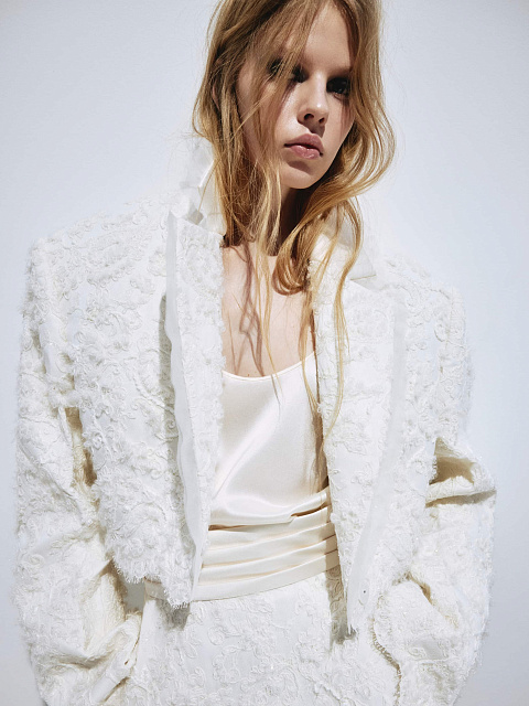 Ivory jacket with embroidery, 2