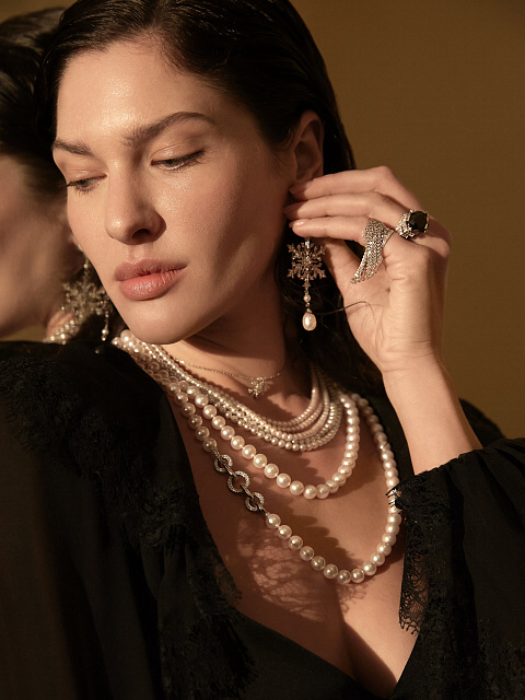 White gold snowflake earrings with diamonds and pearls, 3