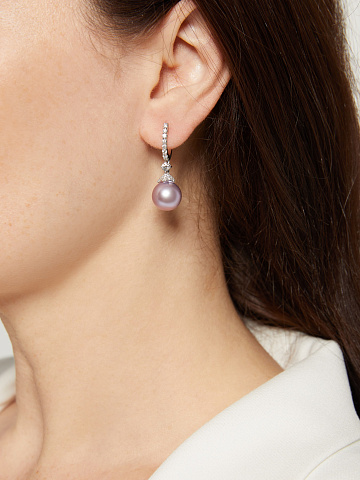 White gold earrings with diamonds and pearls, 2