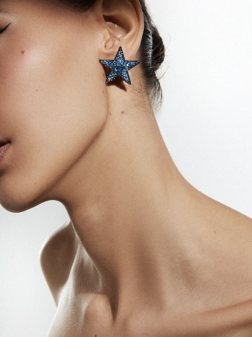 Star-shaped stud earrings in oxidized gold with London Blue topazes, 2