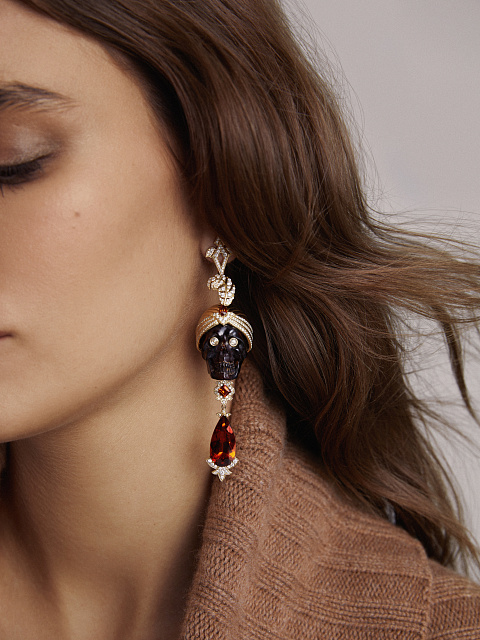 Yellow gold earrings with diamonds, amber and spessartine, 4