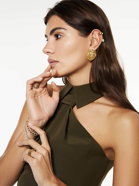 Rose gold ring with diamonds, 3