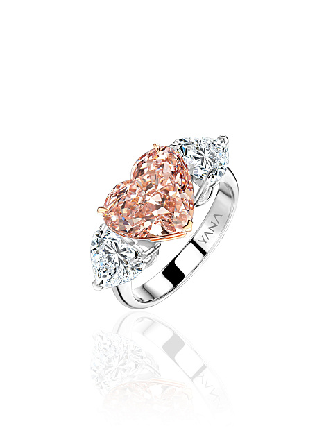 White gold ring with a pink LG diamond in a heart cut, 1