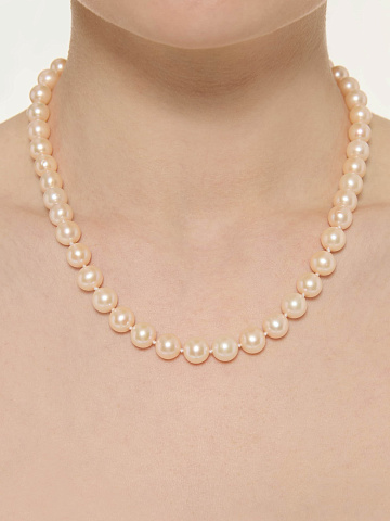 Peach pearl necklace, 2