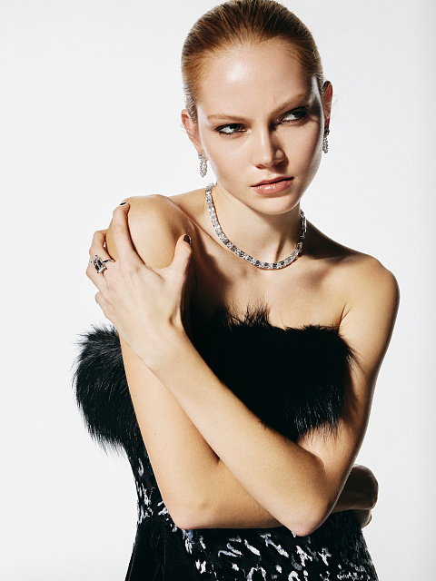 Necklace with LG cushion-cut diamonds, 2