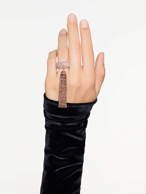 Rose gold ring with brown diamonds, 4