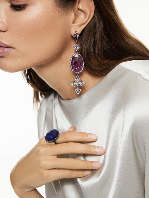White gold earrings with cameo on amethyst and tourmalines, 2