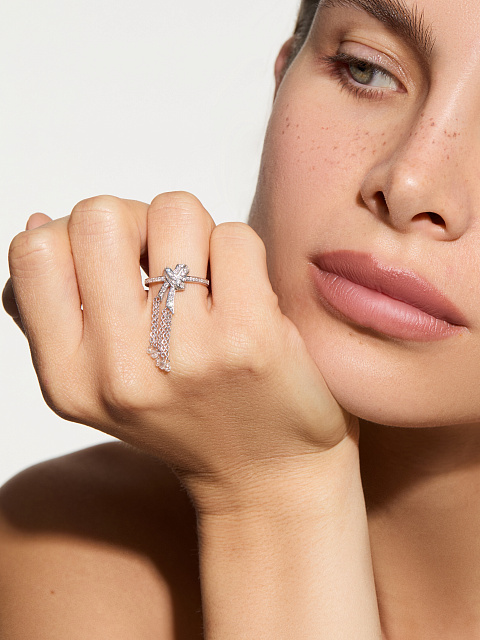 Briolette, Round Diamond & White Gold Ring, 2