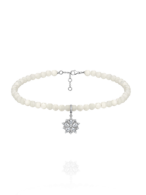 Mother-of-pearl choker necklace with silver snowflake pendant and cubic zirconia, 1