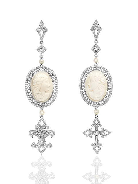Long white gold earrings with shell cameos, pearls and diamonds, 1
