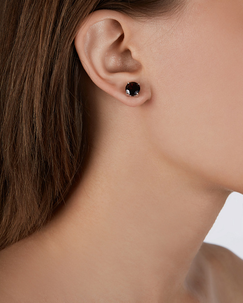 Round Garnet & White Gold Earrings, 2
