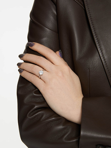 Round Diamond & White Gold Ring, 2