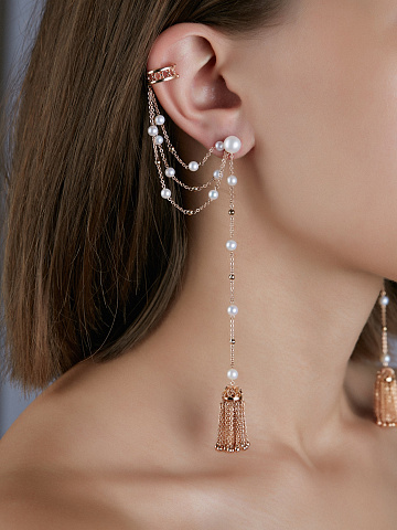 Tassel earrings with detachable rose gold ear cuff and pearls, 2