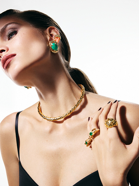 Yellow Gold, Emeralds & Diamonds Dragon Ring, 3