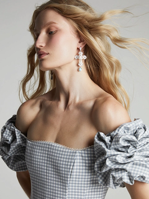 Mother of Pearl, Topaz Sky Pear & White Gold Earrings, 3