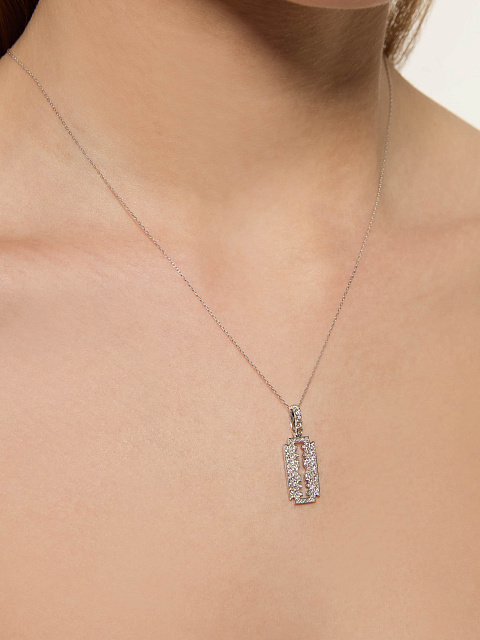 Razor-shaped white gold pendant with diamonds, 3