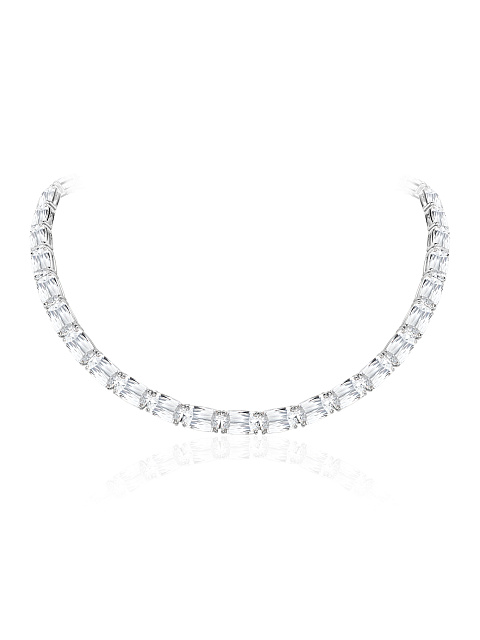 Necklace with LG cushion-cut diamonds, 1