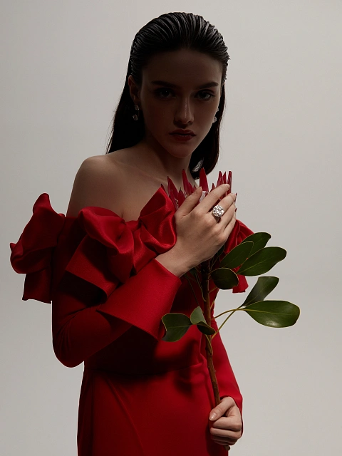 White Gold & Diamond Ring, 4