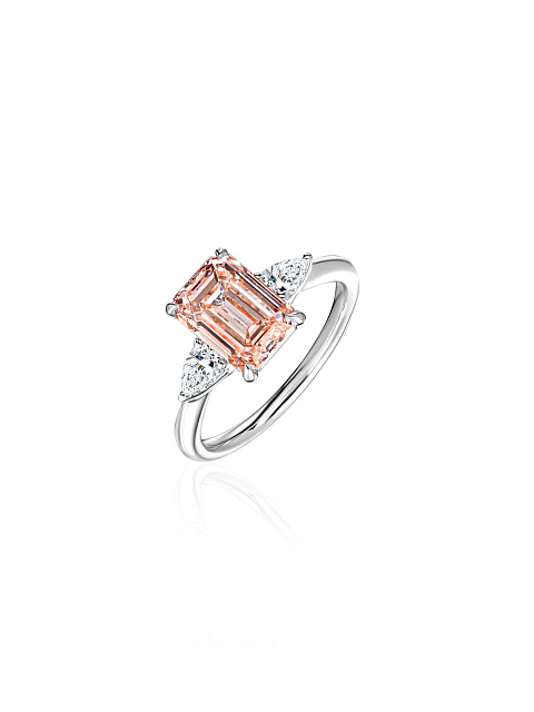 White gold ring with pink LG diamond, 1