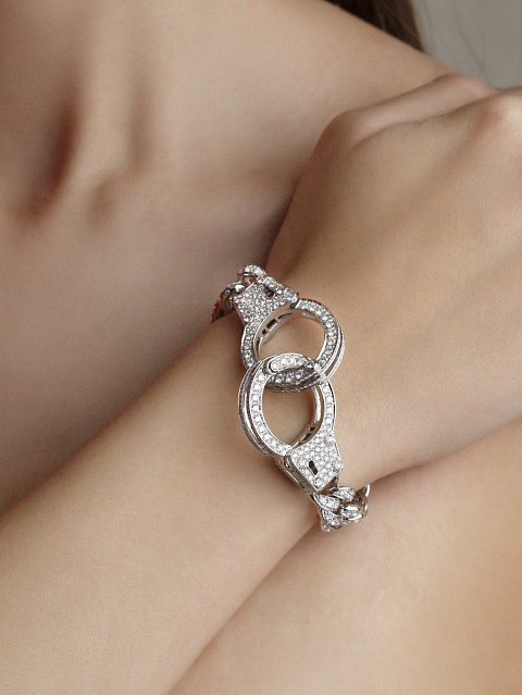 White Gold & Diamonds Pendant & Bracelet Set, 3