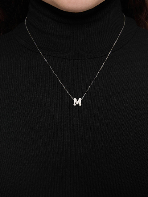 White gold necklace with a pendant in the shape of the letter M, 2