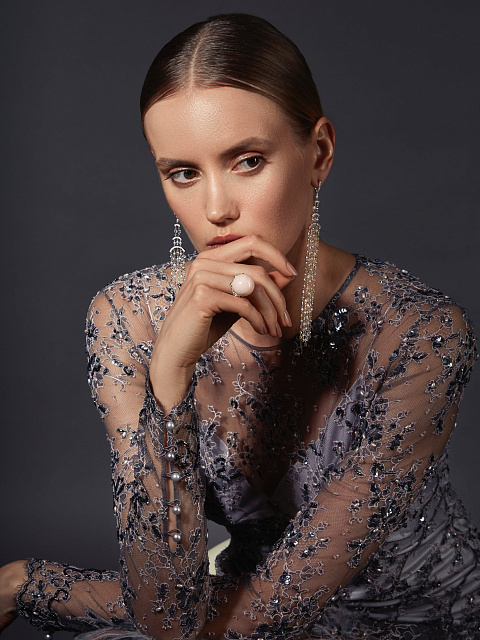 White Gold & Diamonds Chandelier Earrings, 3