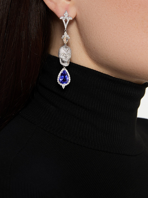Asymmetrical white gold skull earrings with tanzanites and diamonds, 5
