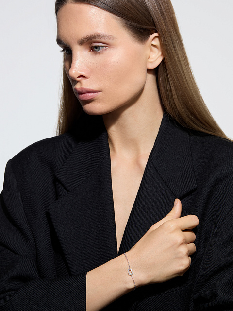 White gold horseshoe bracelet with diamond, 3