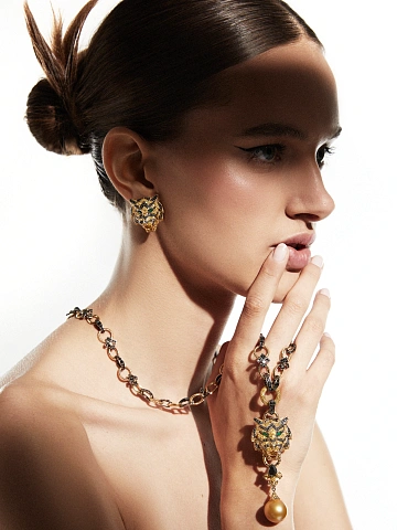 Gold, Diamonds & Pearl Tiger Necklace, 2