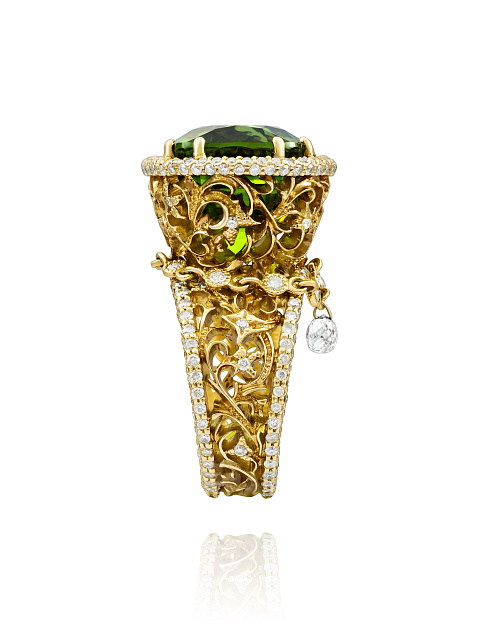 Chrysolite, Yellow Briolette Diamond, Yellow Round Diamond & Gold Ring, 5