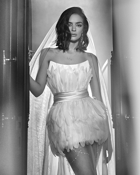 White Silk Feathers Trimmed Bridal Dress, 5 White Silk Feathers Trimmed Bridal Dress, 5
