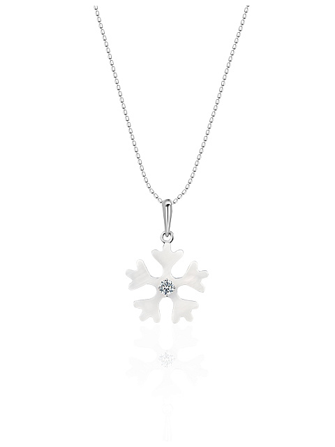 Snowflake-shaped carved mother-of-pearl pendant, 1