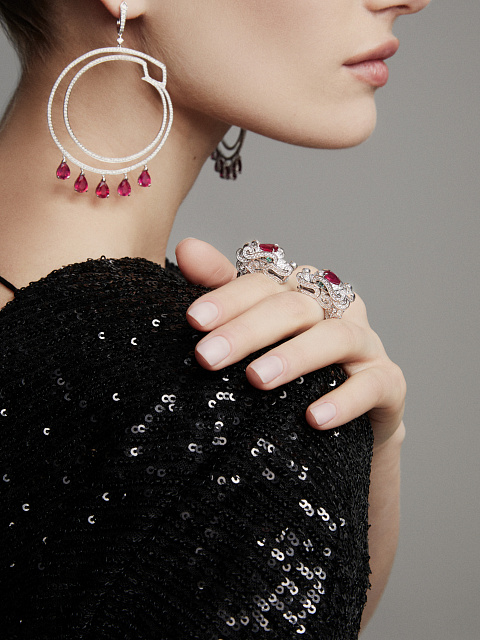 White Gold, Ruby, Emeralds & Diamonds Ring, 5