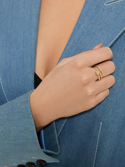 Yellow gold snake ring with baguette-cut diamonds, 2