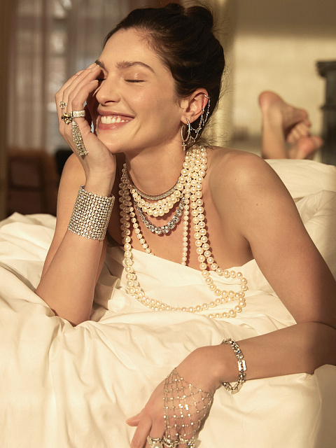 Briolette Diamond & Round Diamond & White Gold Tassel Ring, 7