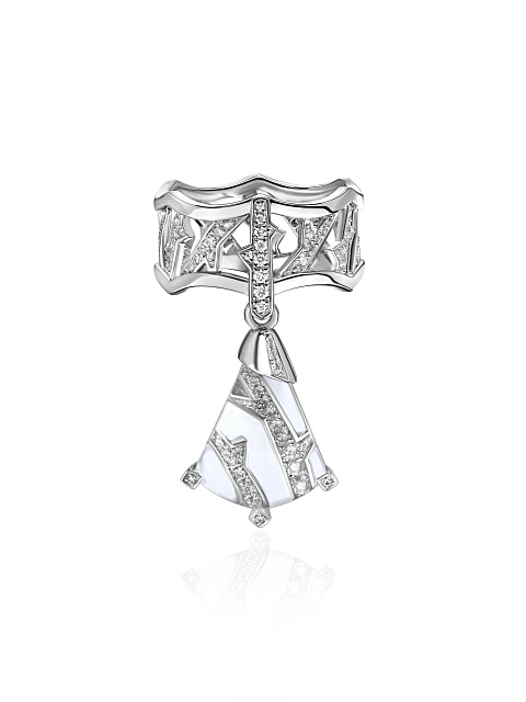 White gold ring with pendant and rock crystal, 1