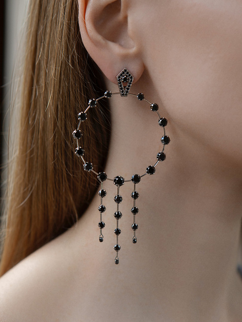 Hoop earrings in white gold with black diamonds, 5