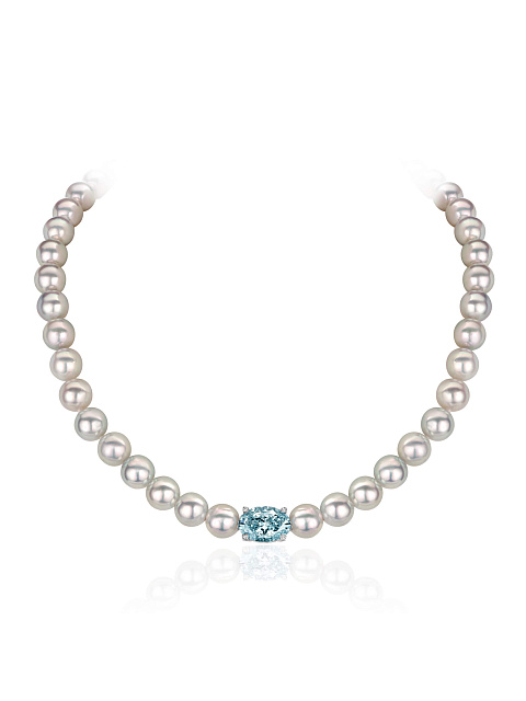 Necklace with grey pearls and a blue LG diamond, 1