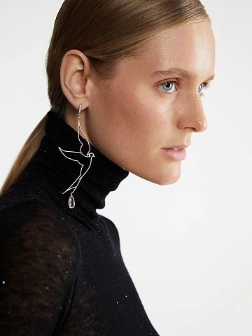 White gold bird-shaped earrings with round-cut diamonds and morganite, 2