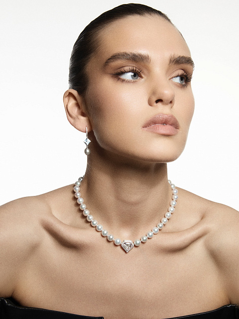 Fantasy Cut Diamond, Grey Pearl & White Gold Necklace, 2