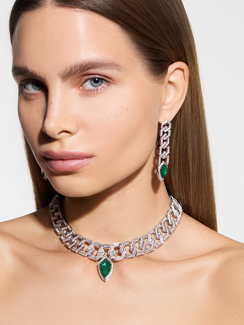 Long earrings with emeralds, 3