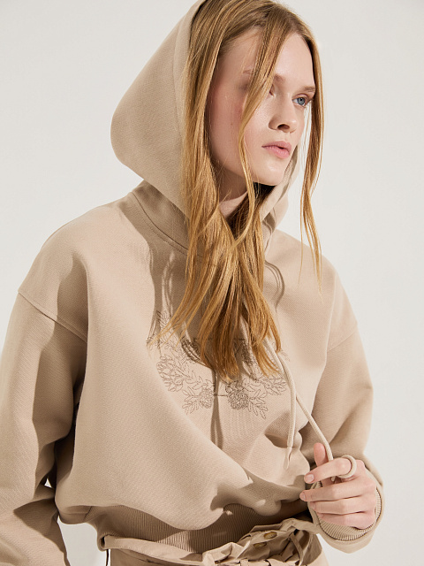 Cropped beige hoodie with embroidery, 2 Cropped beige hoodie with embroidery, 2