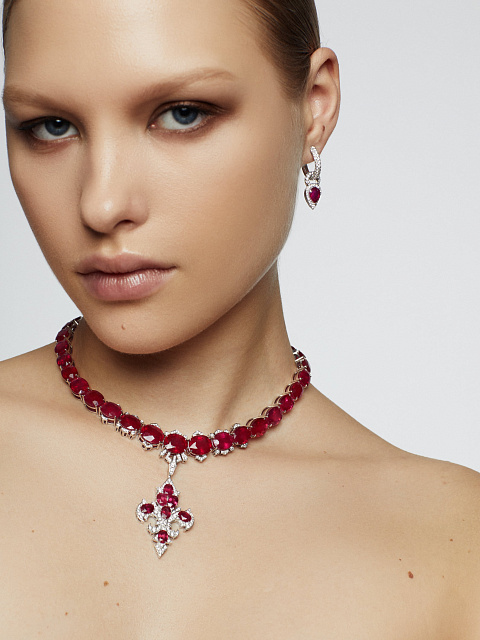 Ruby Pear, Round Diamond & White Gold Earrings, 3