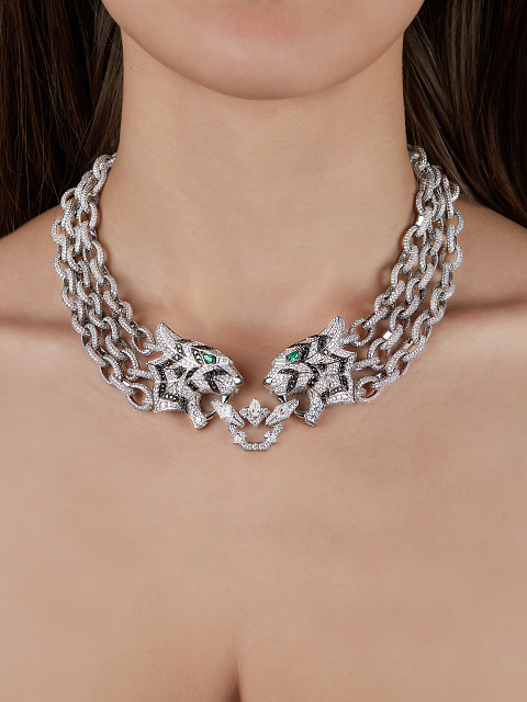 Necklace with a removable pendant in white gold with emerald and diamonds, 6