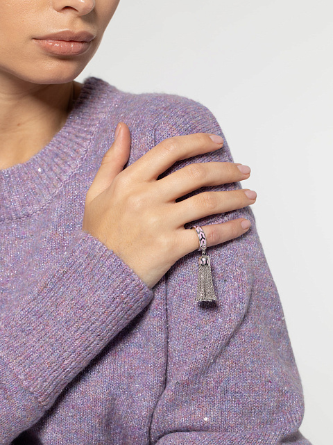 White gold hand chain ring with sakura-colored enamel, 2