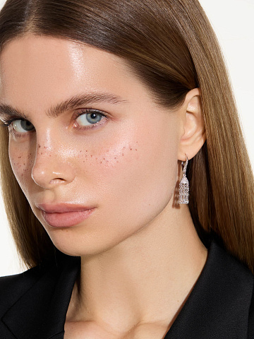 Short tassel earrings with pear-cut diamonds, 2